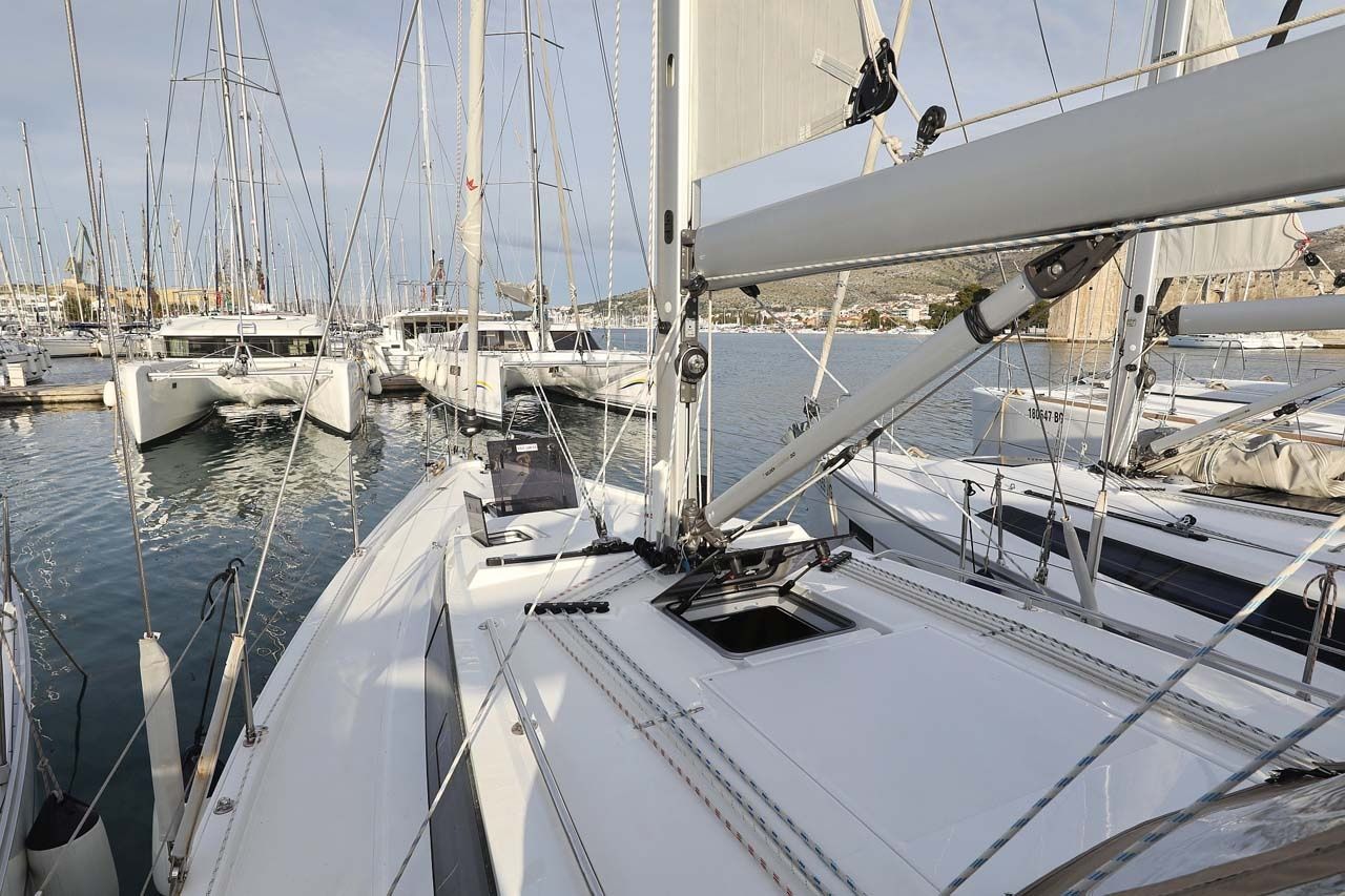 Bavaria C38 | Amore
