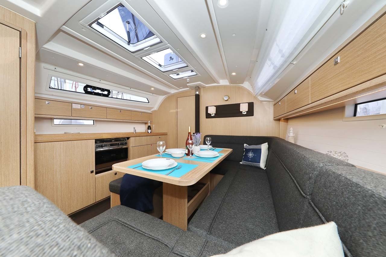 Bavaria Cruiser 41 | Anegada