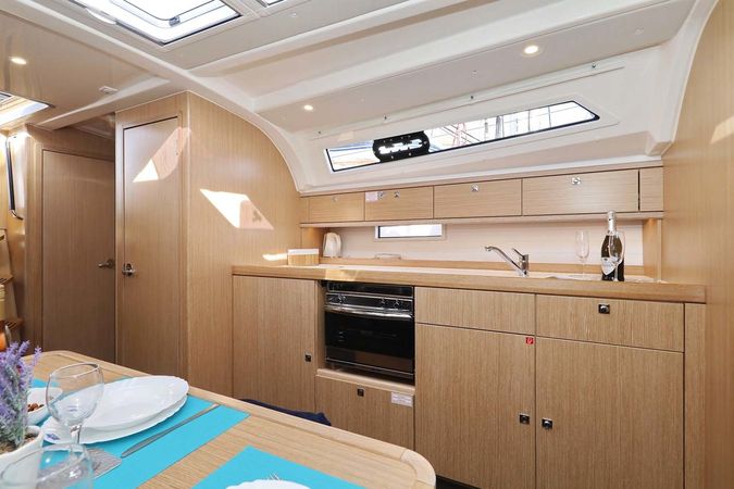 Bavaria Cruiser 41 | Anegada