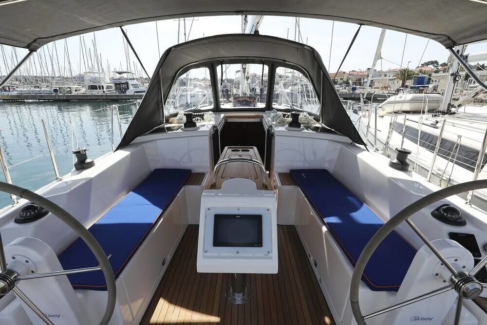 Bavaria C38 | Blue Note