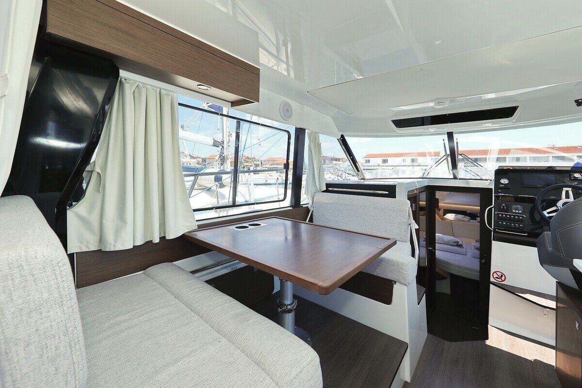 Jeanneau Merry Fisher 1095 | Fly Tana