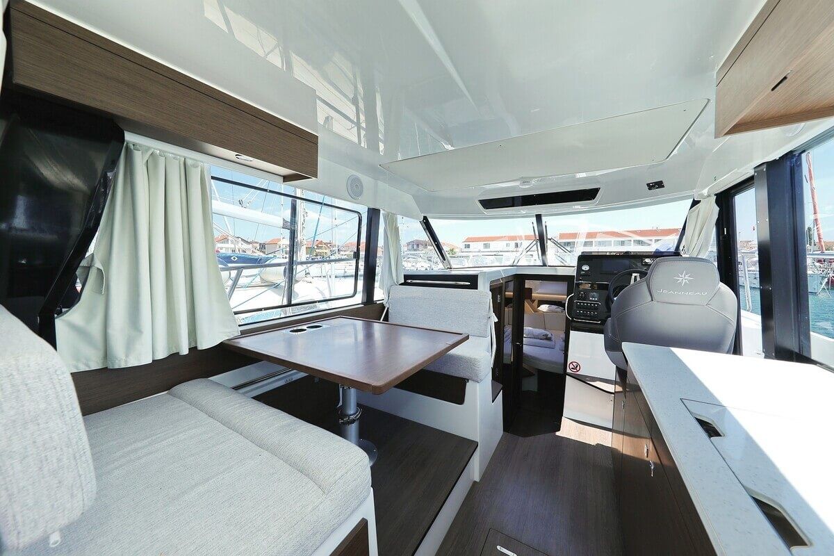 Jeanneau Merry Fisher 1095 | Fly Tana