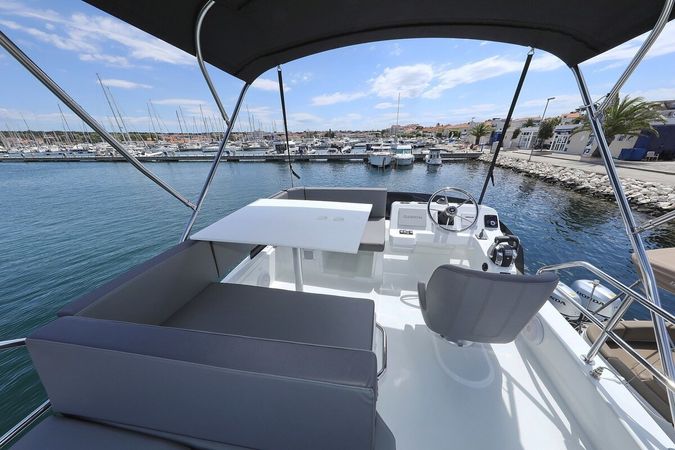 Beneteau Antares 11 Fly | Solis