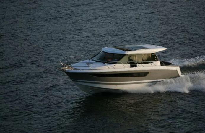 Jeanneau NC 11 | Izola