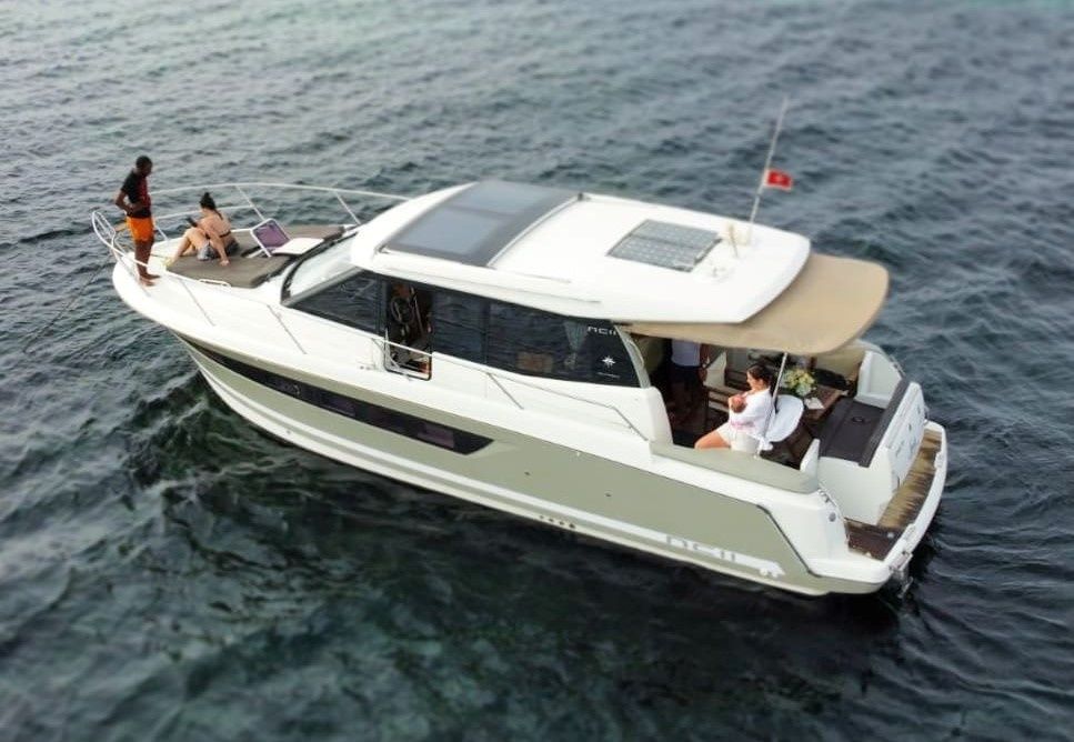 Jeanneau NC 11 | Izola