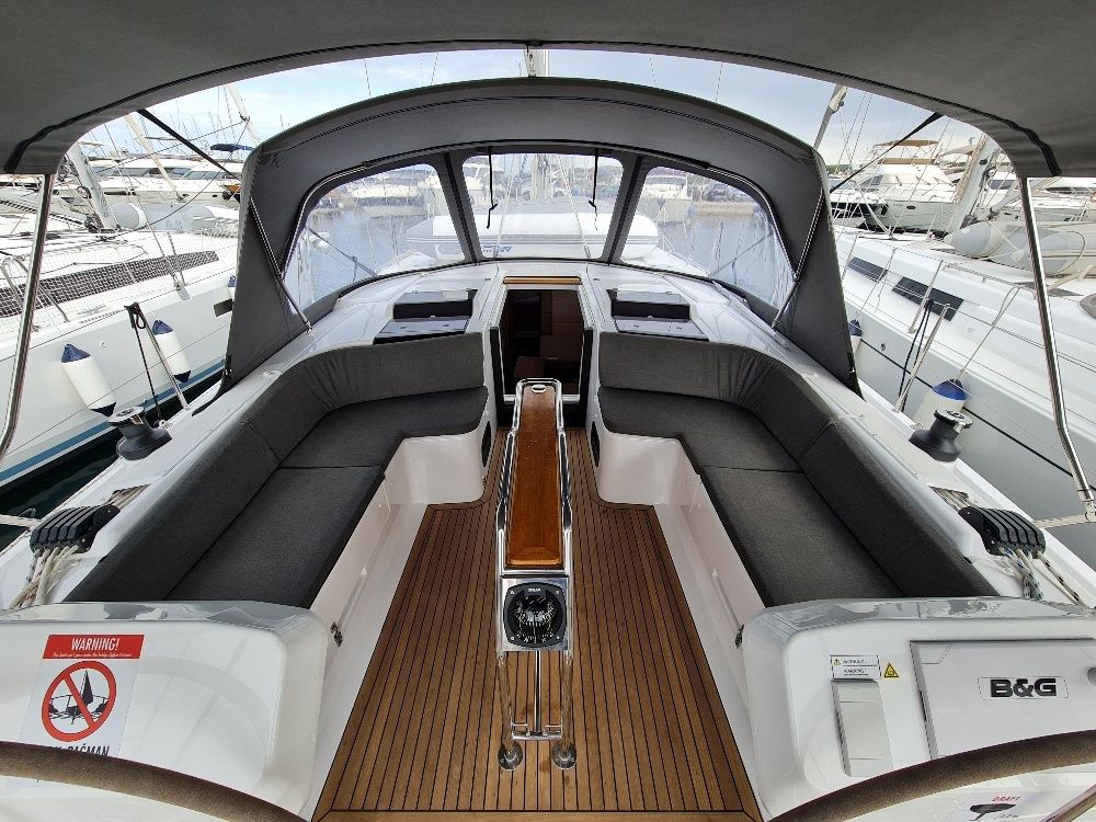 Hanse 458 | Ariel