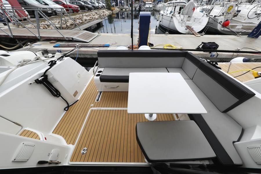 Jeanneau Merry Fisher 895 | Time out