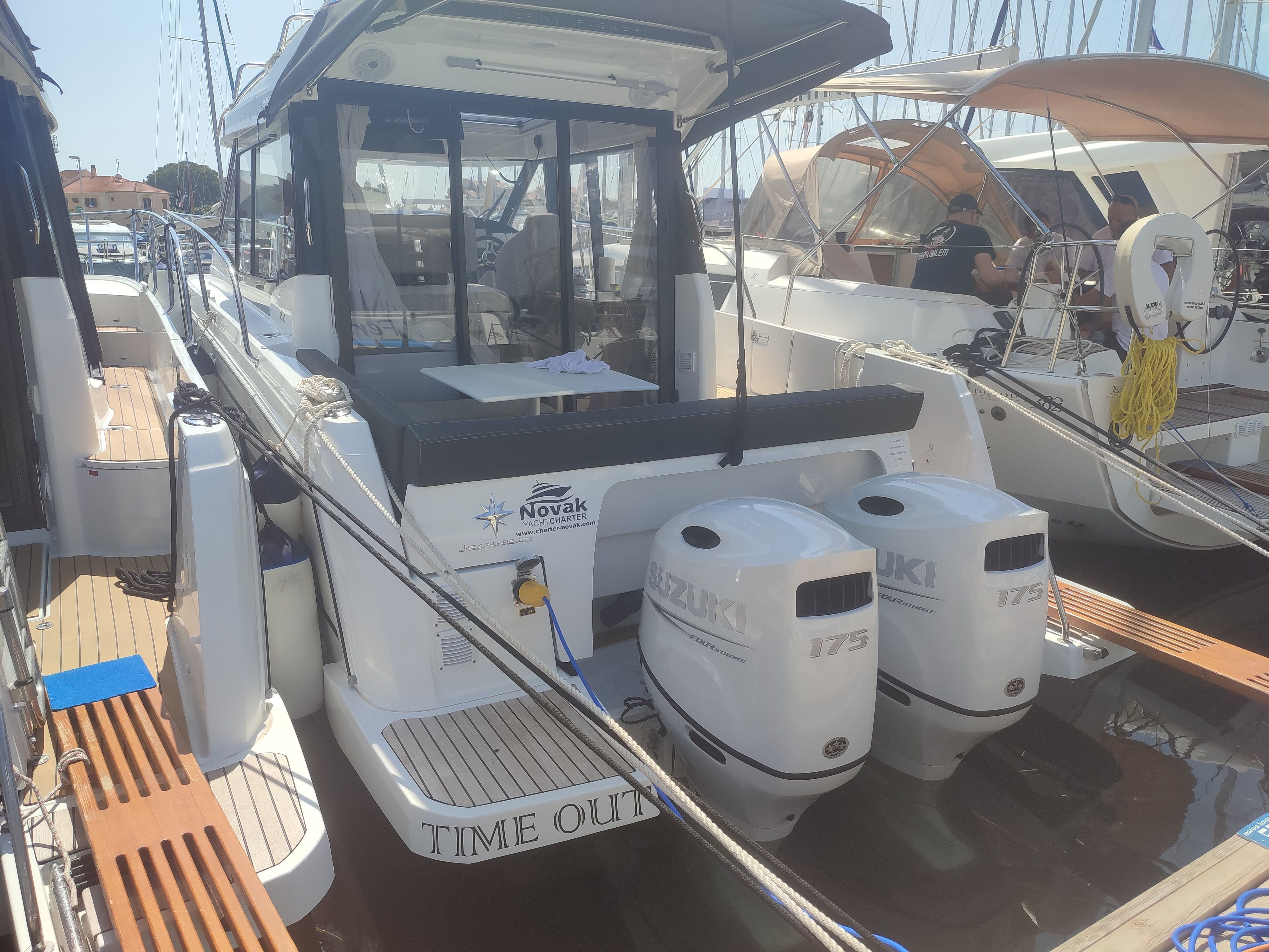 Jeanneau Merry Fisher 895 | Time out
