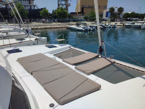 Fountaine Pajot Astrea 42 | La Mula