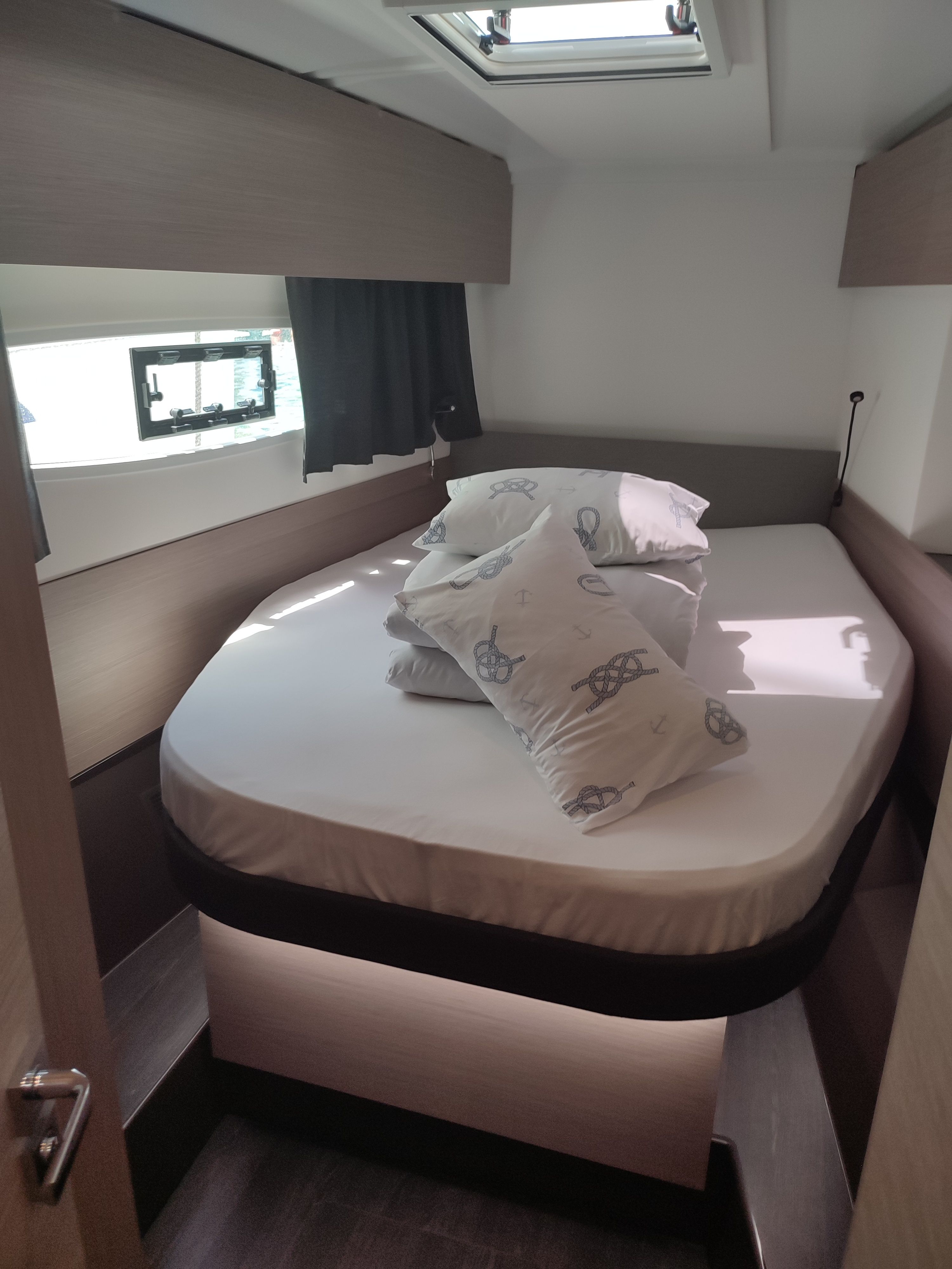 Fountaine Pajot Astrea 42 | La Mula