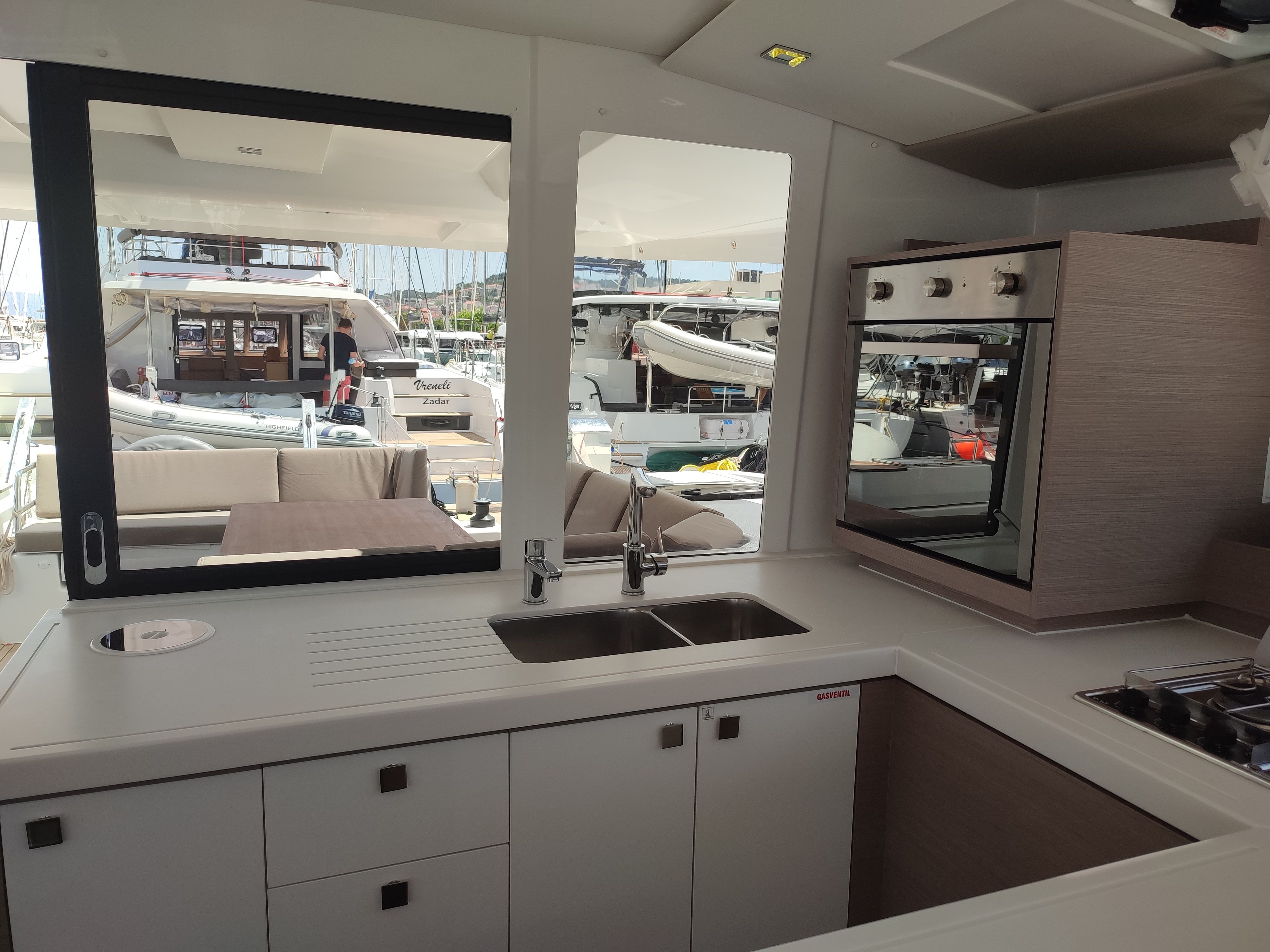 Fountaine Pajot Astrea 42 | La Mula