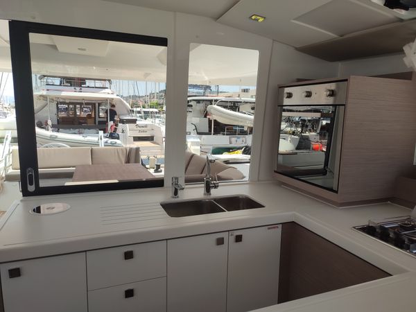 Fountaine Pajot Astrea 42 | La Mula
