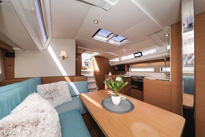 Jeanneau Sun Odyssey 440 | Follow Your Dream