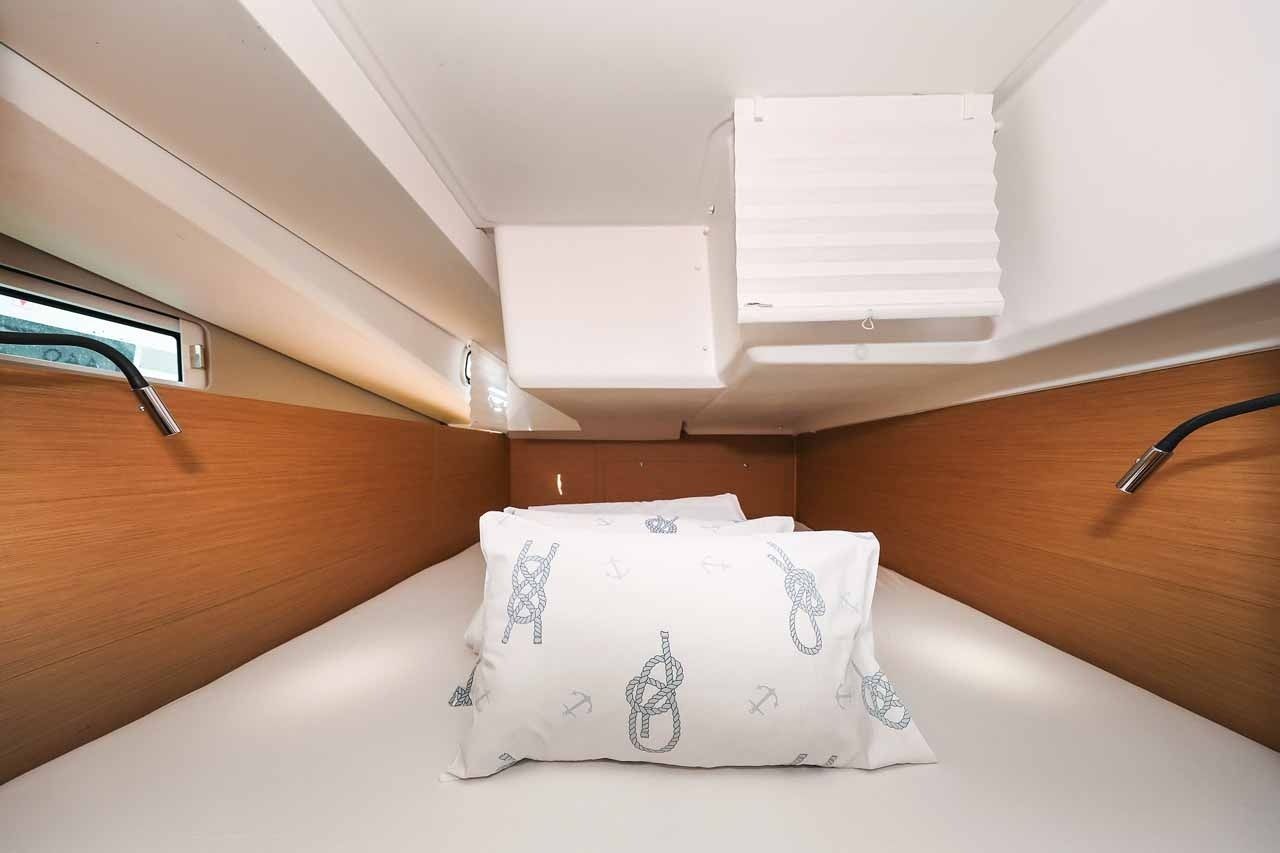Jeanneau Sun Odyssey 440 | Follow Your Dream