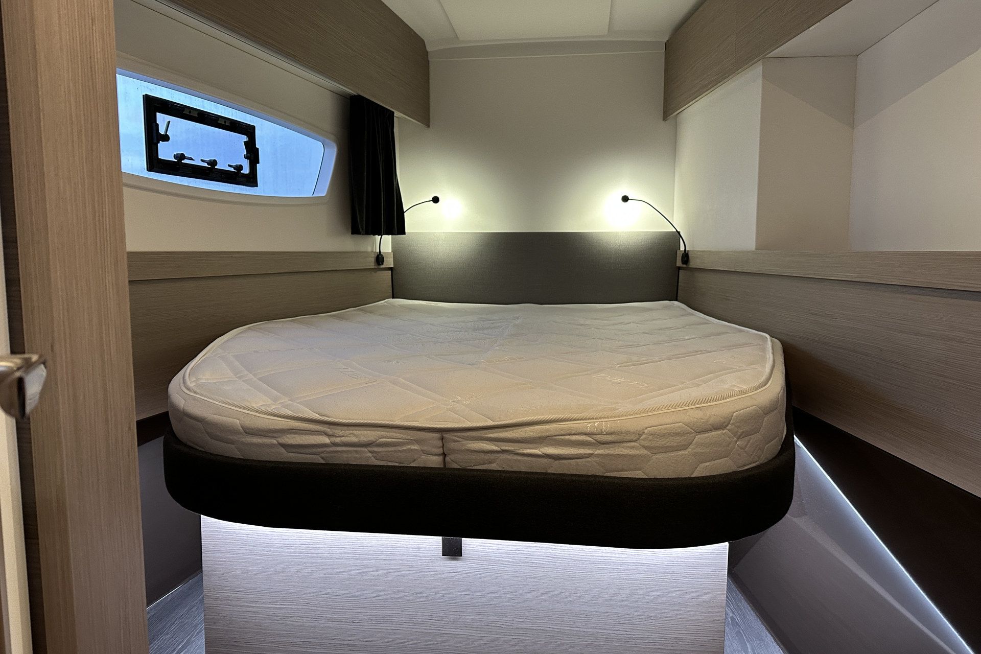 Fountaine Pajot Astrea 42 | Arisa