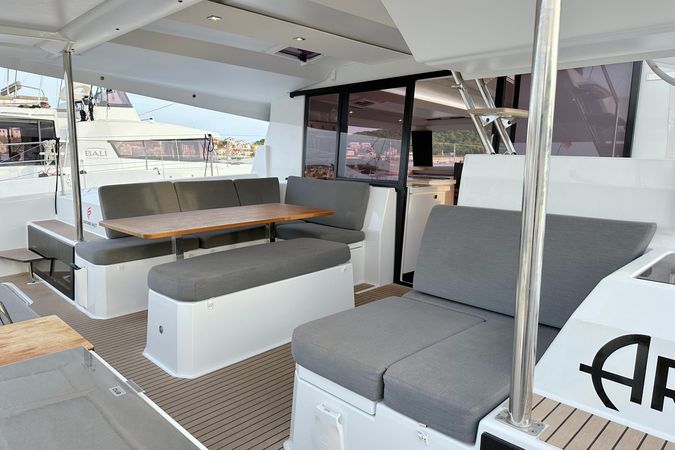 Fountaine Pajot Astrea 42 | Arisa