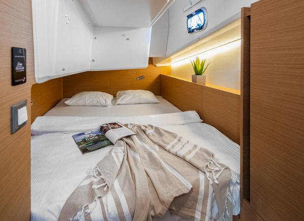 Jeanneau Sun Odyssey 380 | Nala