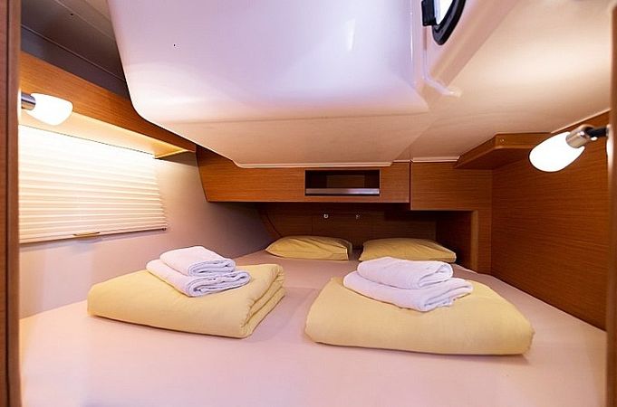 Dufour 390 | Barone