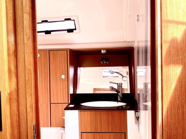 Bavaria Cruiser 40 | Priceless