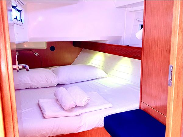 Bavaria Cruiser 40 | Priceless