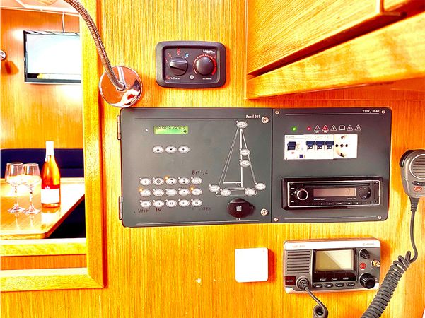 Bavaria Cruiser 40 | Priceless