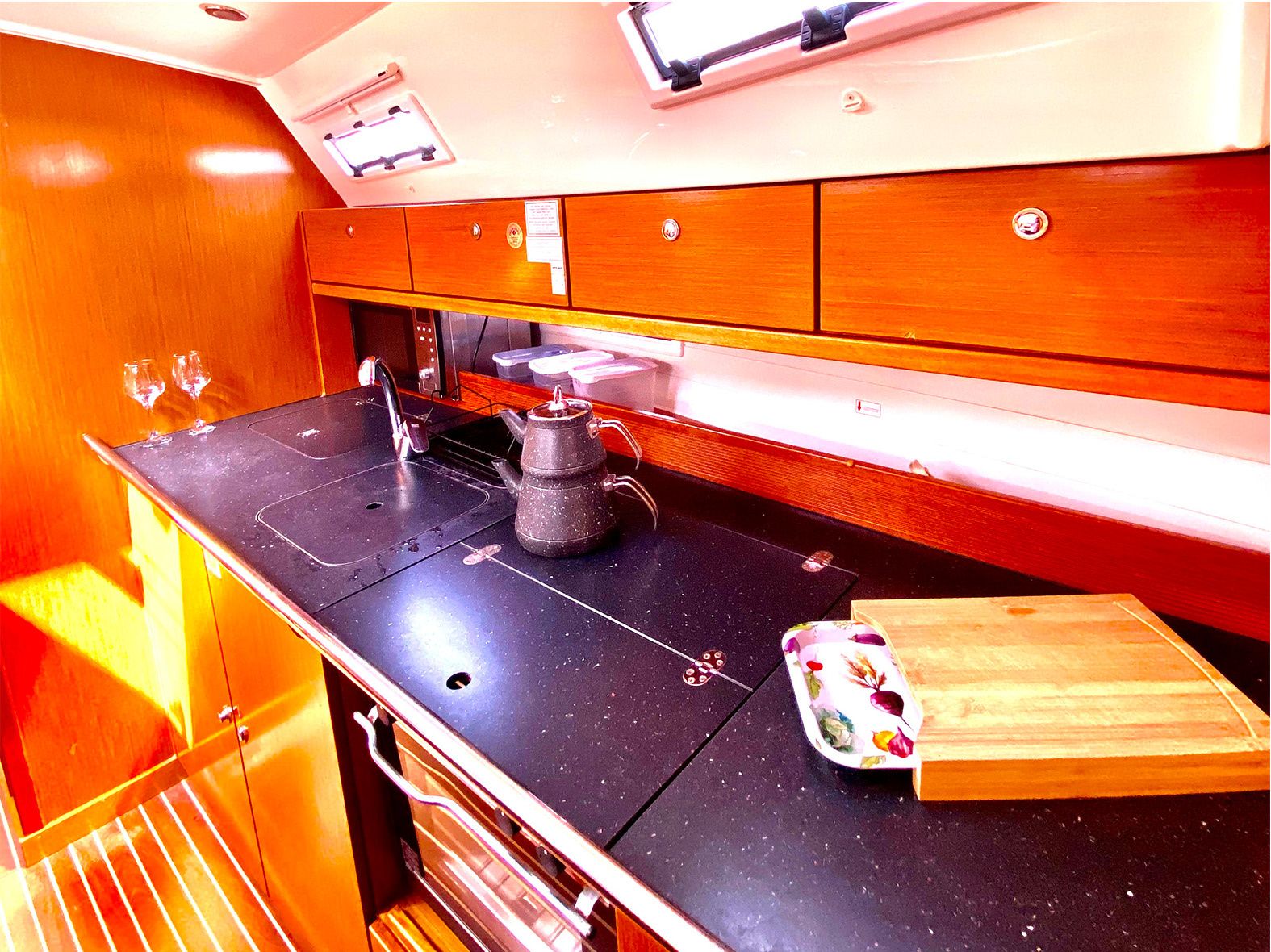 Bavaria Cruiser 40 | Priceless