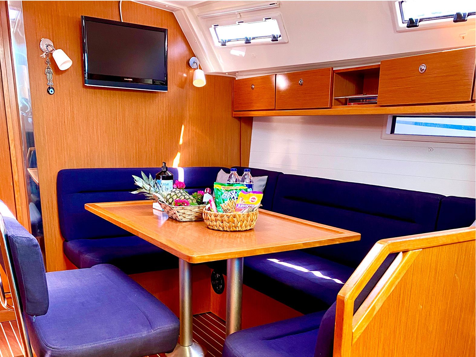 Bavaria Cruiser 40 | Priceless