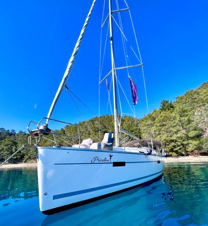 Bavaria Cruiser 40 | Priceless