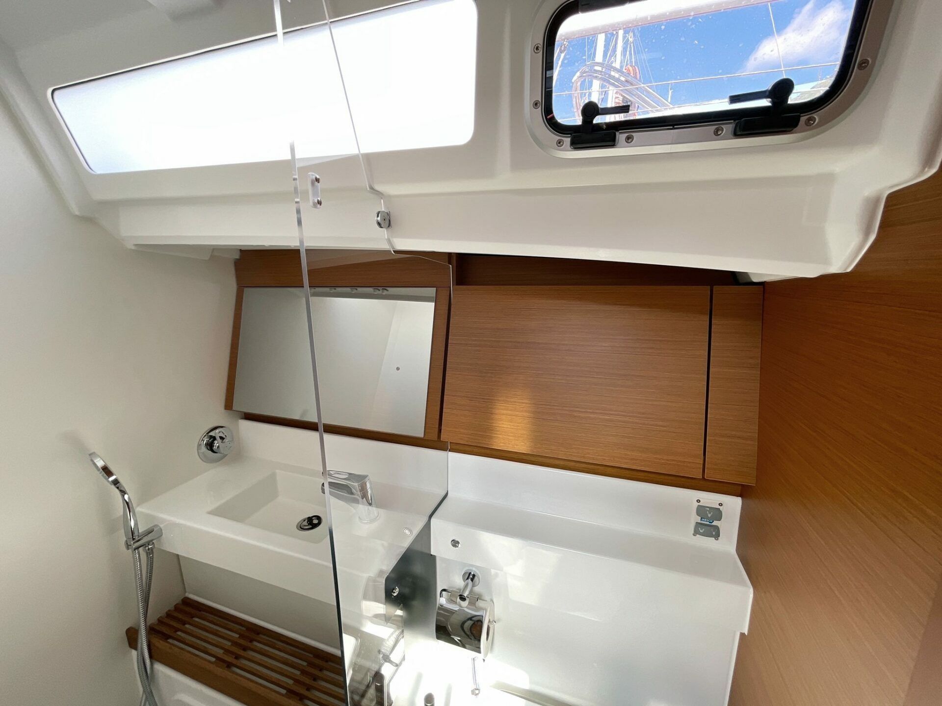 Jeanneau Sun Odyssey 440 | Yakamozi