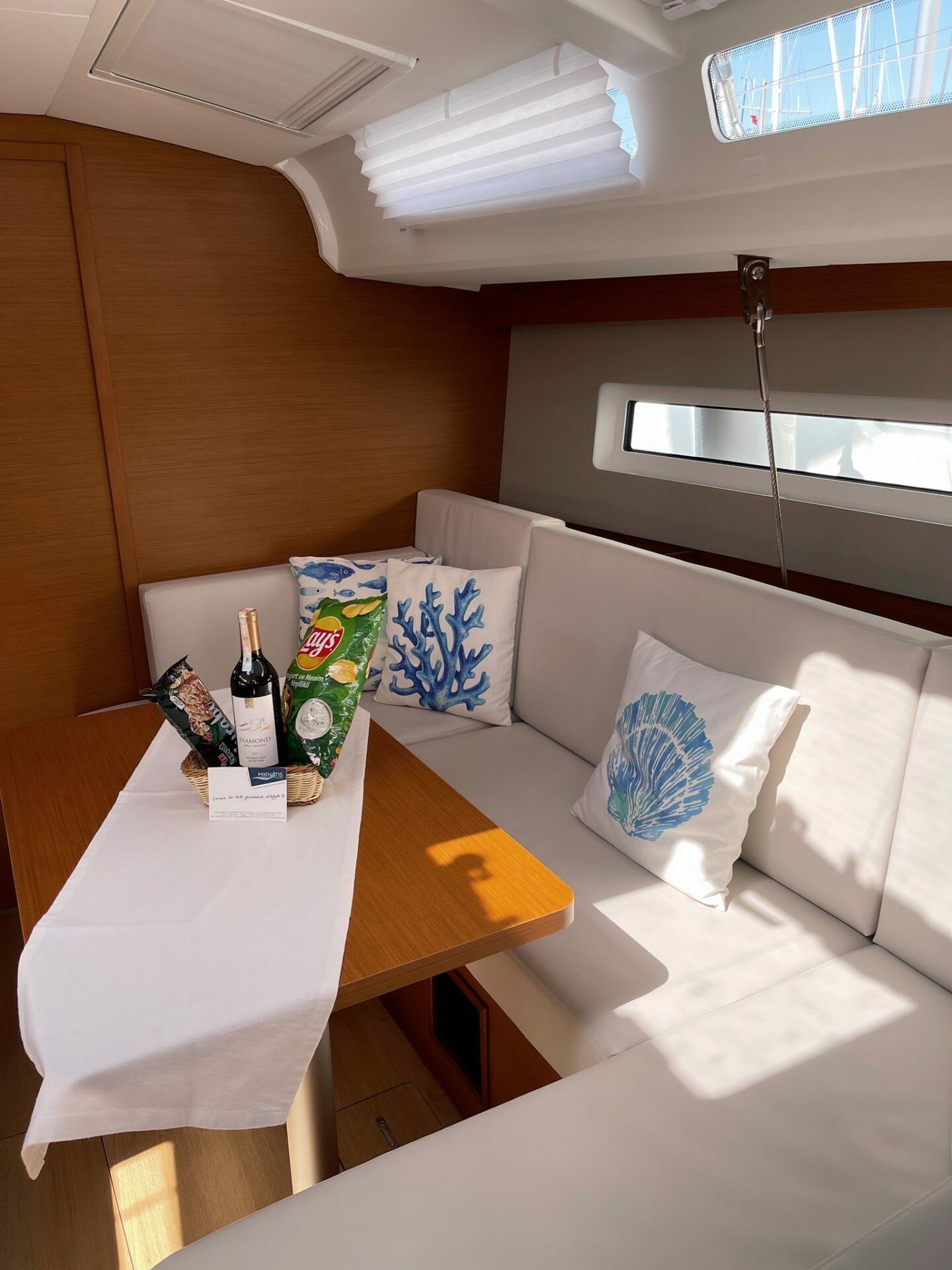 Jeanneau Sun Odyssey 440 | Yakamozi