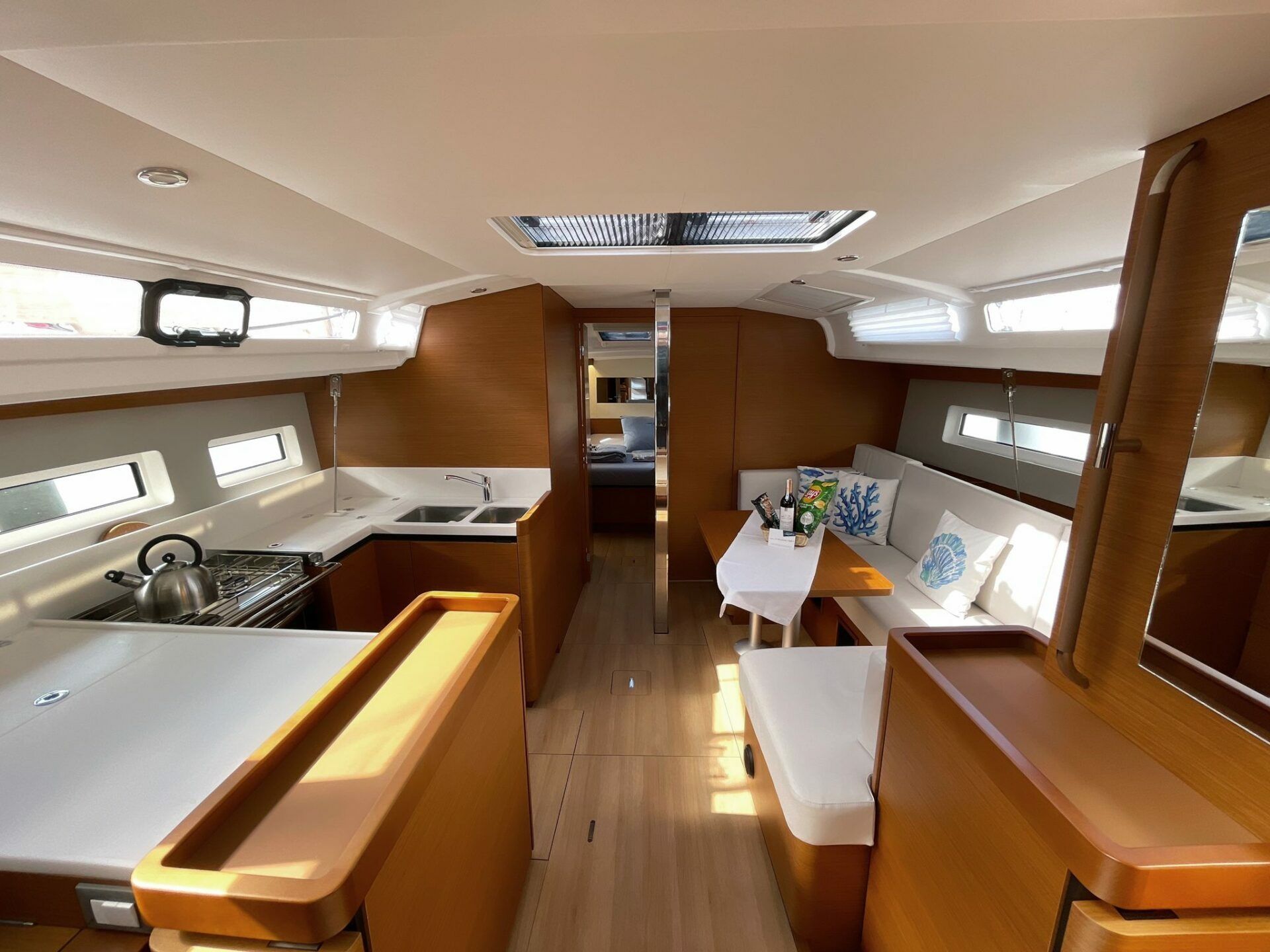Jeanneau Sun Odyssey 440 | Yakamozi