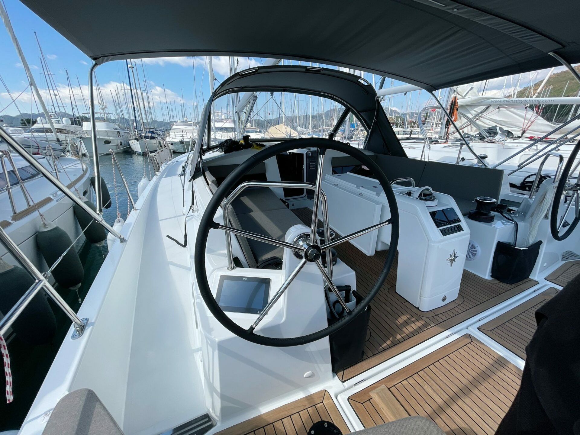 Jeanneau Sun Odyssey 440 | Yakamozi