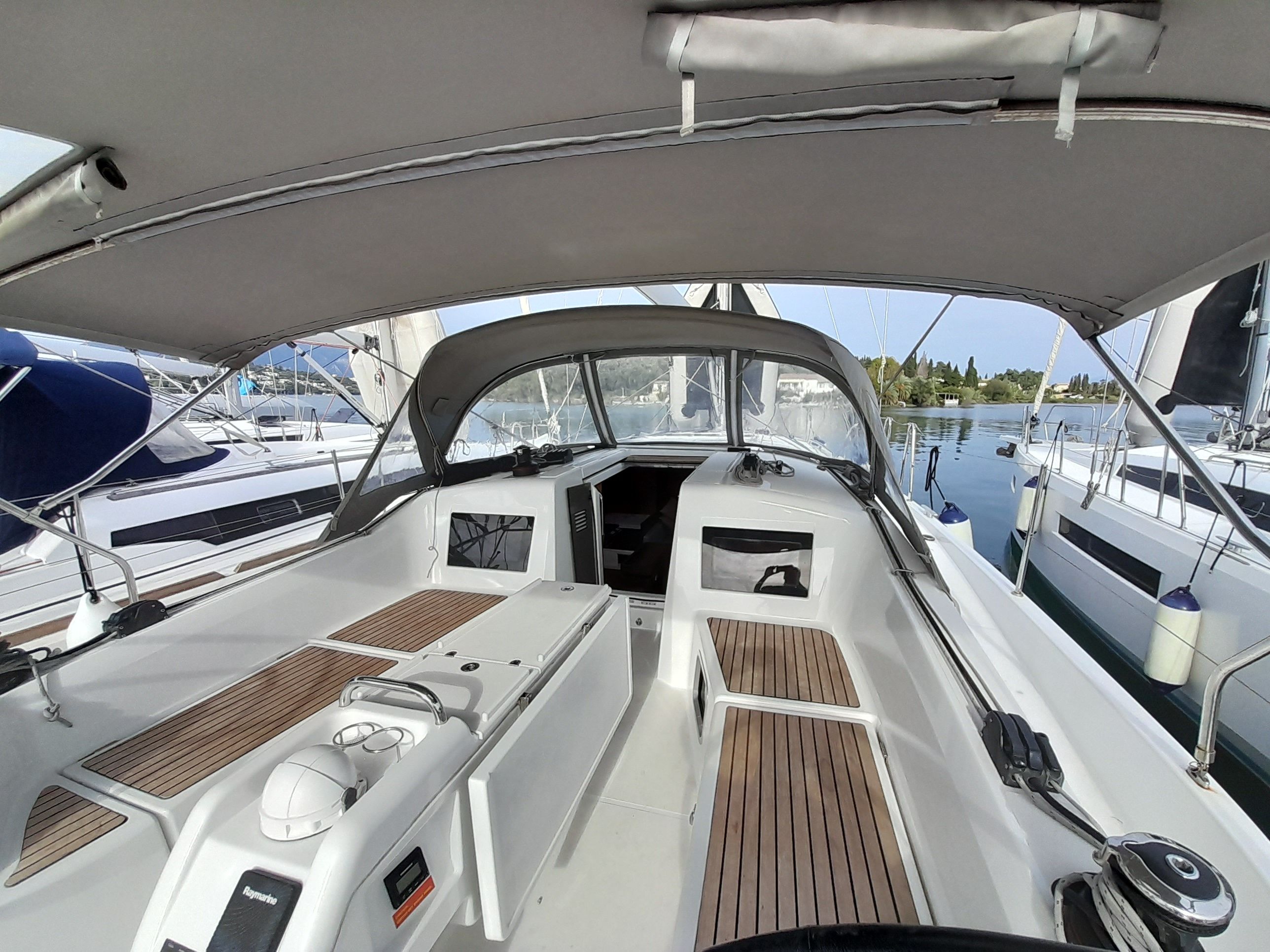 Jeanneau Sun Odyssey 410 | Aloha
