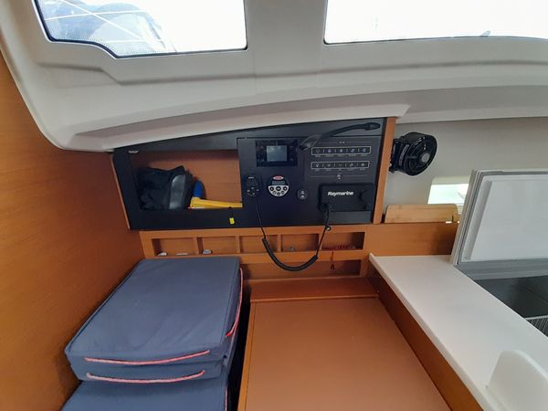 Jeanneau Sun Odyssey 410 | Aloha