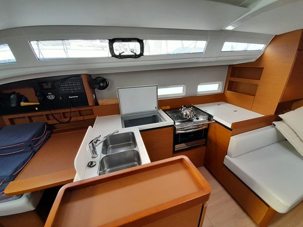 Jeanneau Sun Odyssey 410 | Aloha