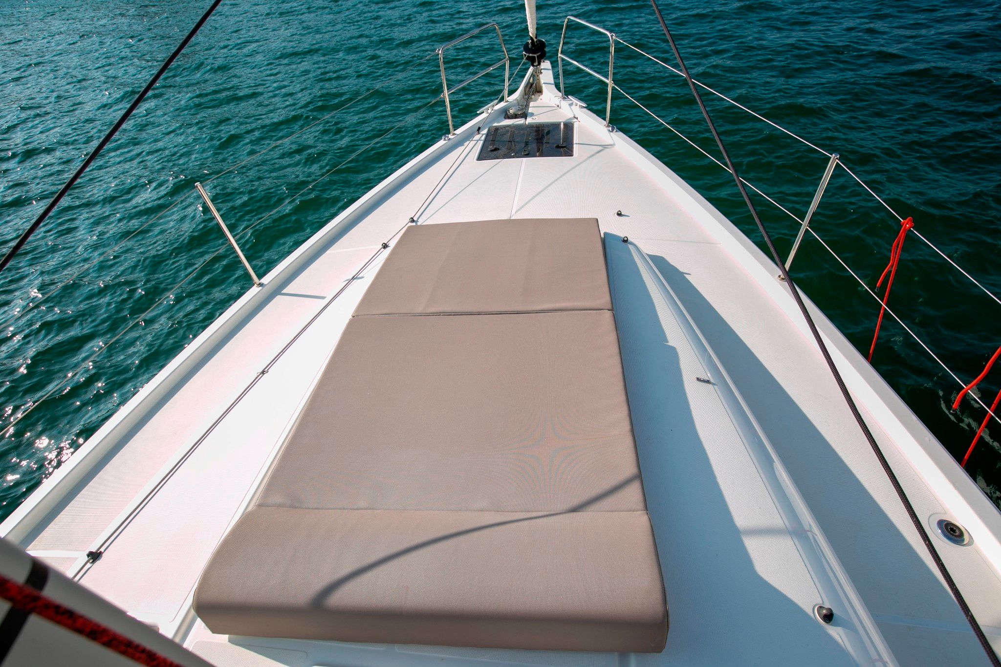 Jeanneau Sun Odyssey 440 | Black Bird