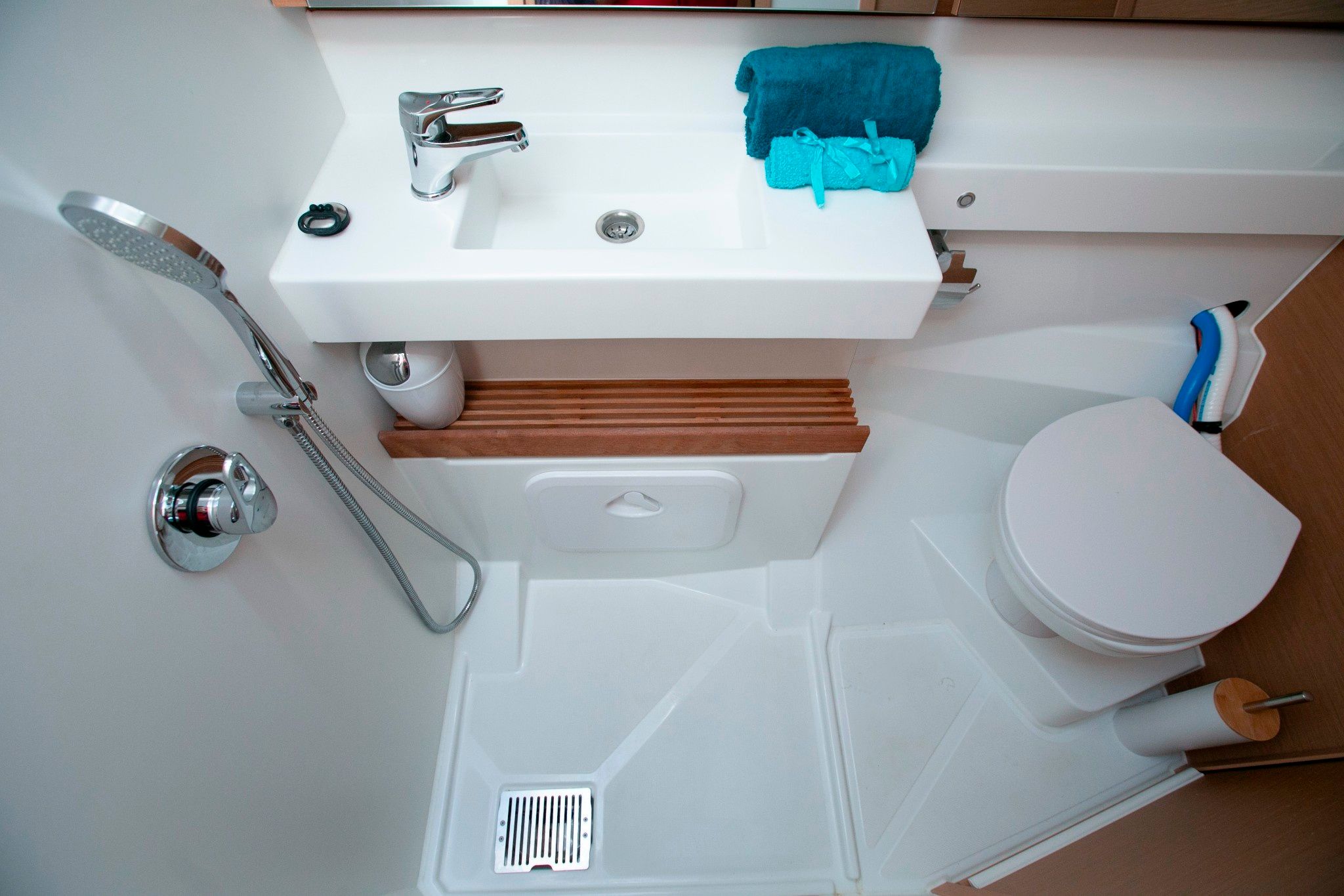 Jeanneau Sun Odyssey 440 | Black Bird