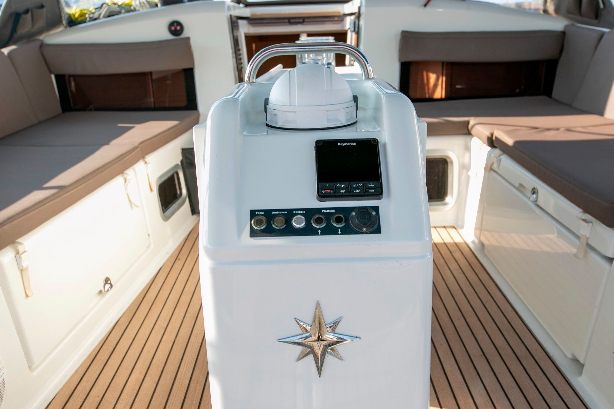 Jeanneau Sun Odyssey 440 | Black Bird