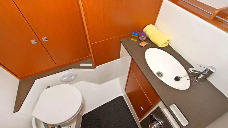 Bavaria Cruiser 37 | Evala