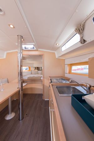 Beneteau Oceanis 38.1 | TeoDora