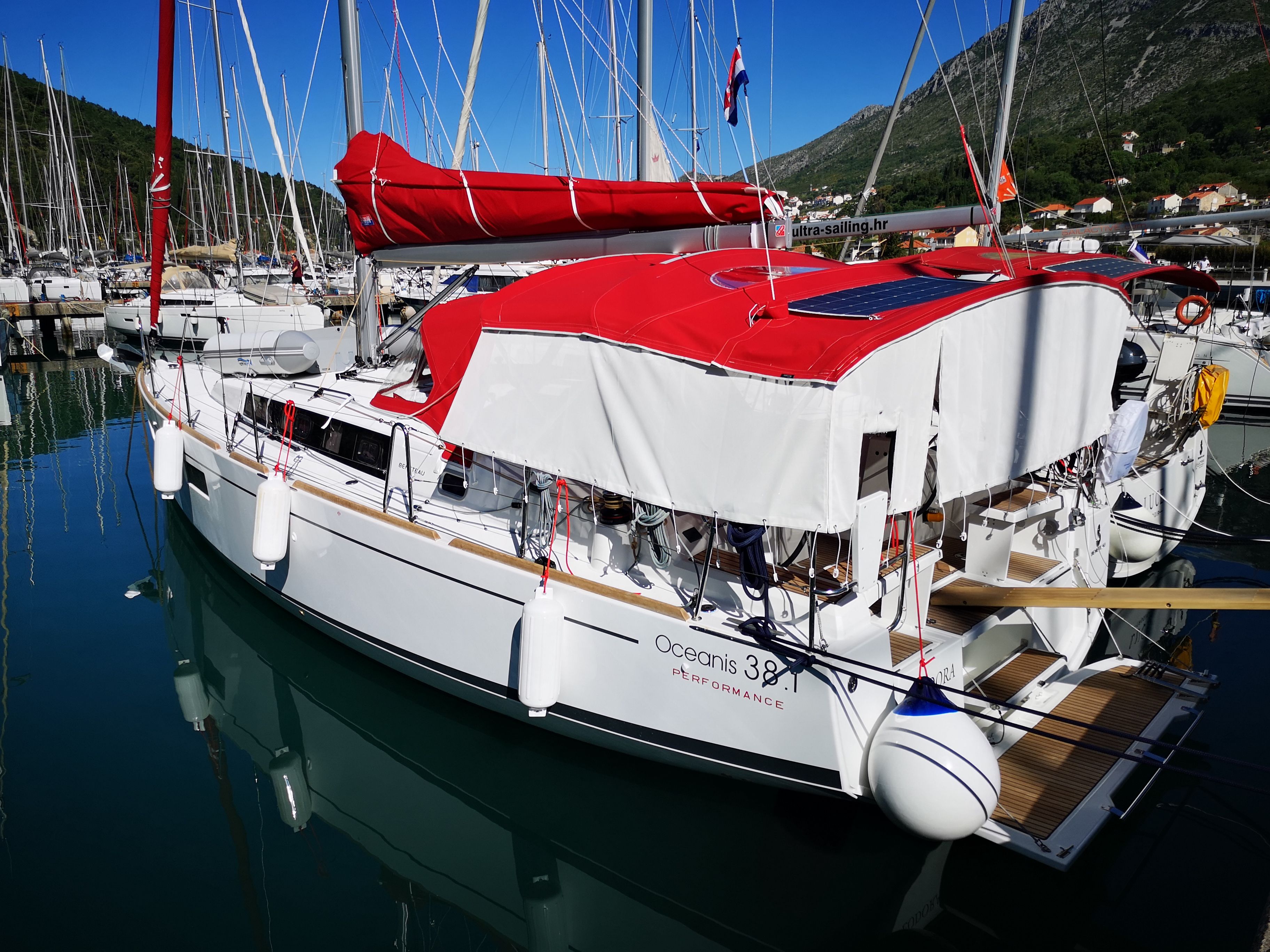 Beneteau Oceanis 38.1 | TeoDora
