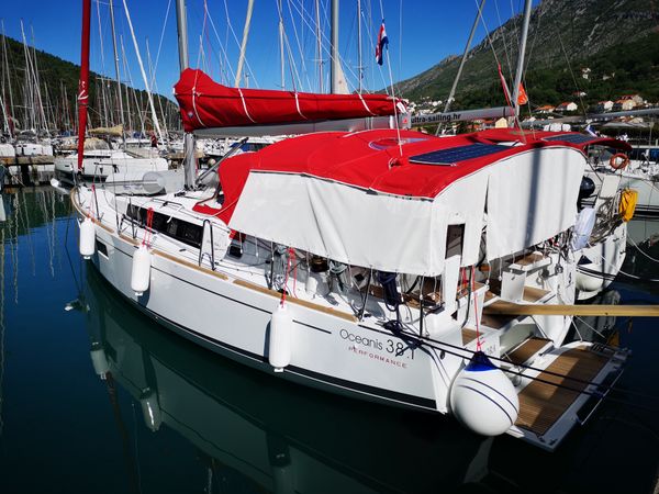 Beneteau Oceanis 38.1 | TeoDora