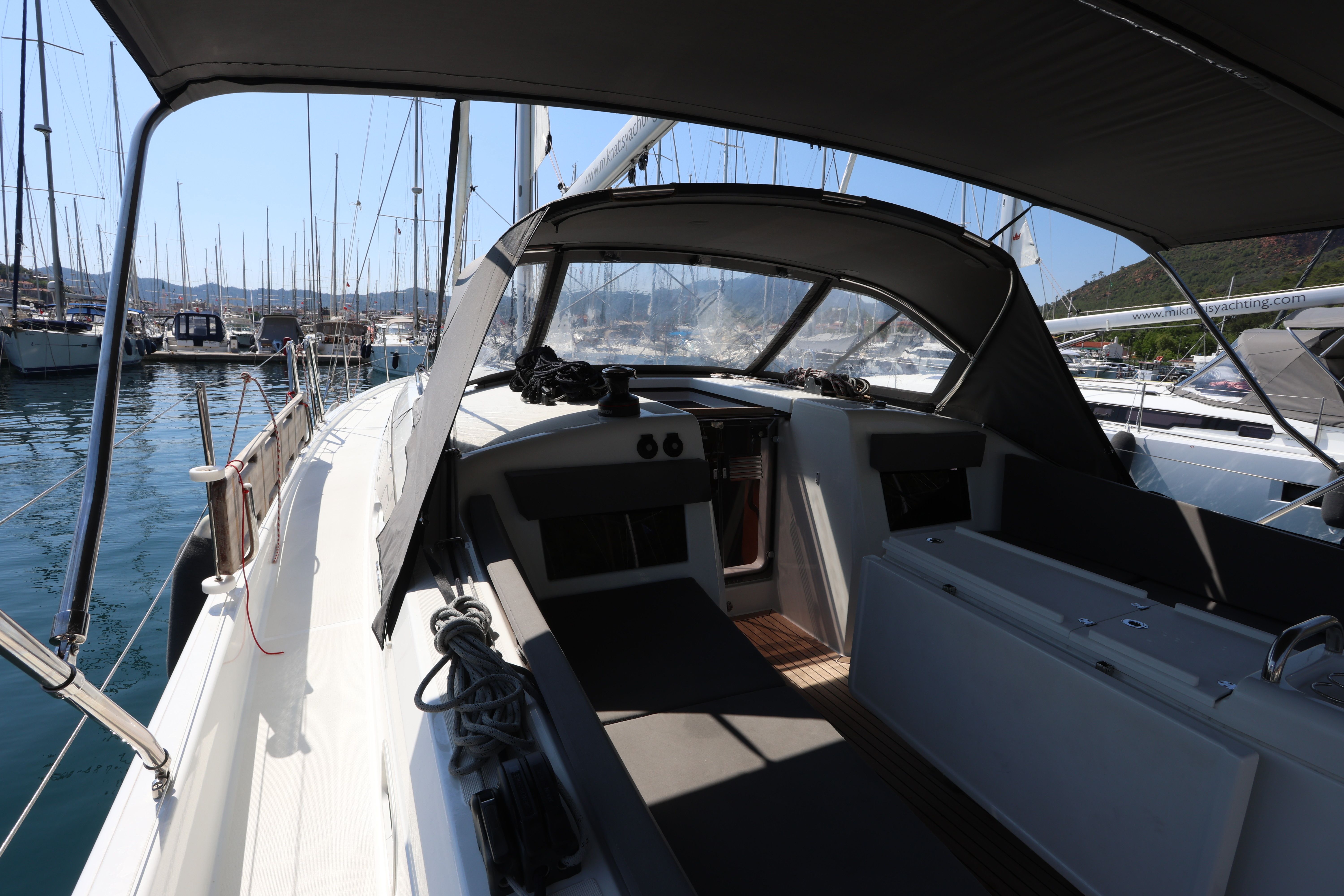 Jeanneau Sun Odyssey 410 | Sirius  2