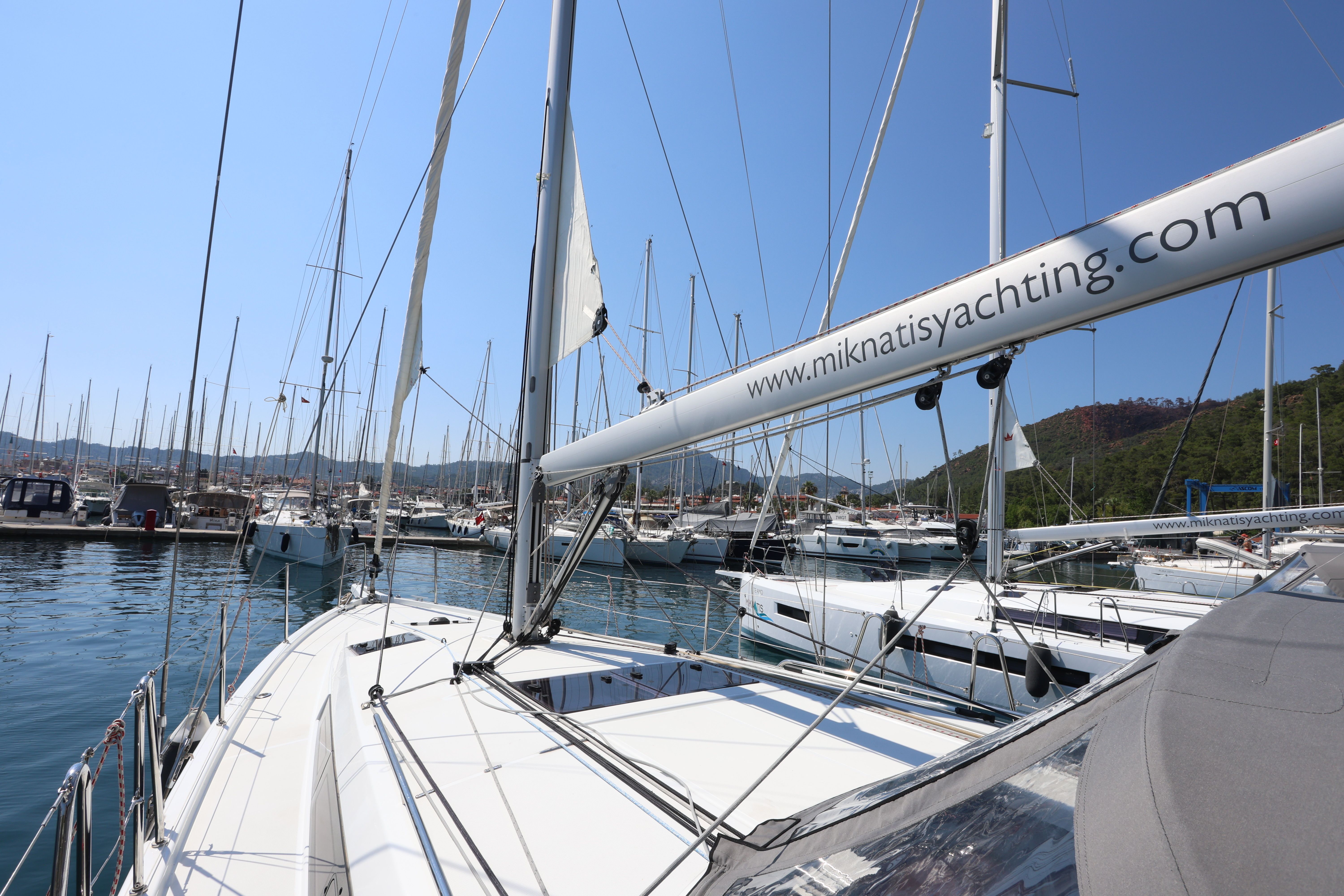 Jeanneau Sun Odyssey 410 | Sirius  2