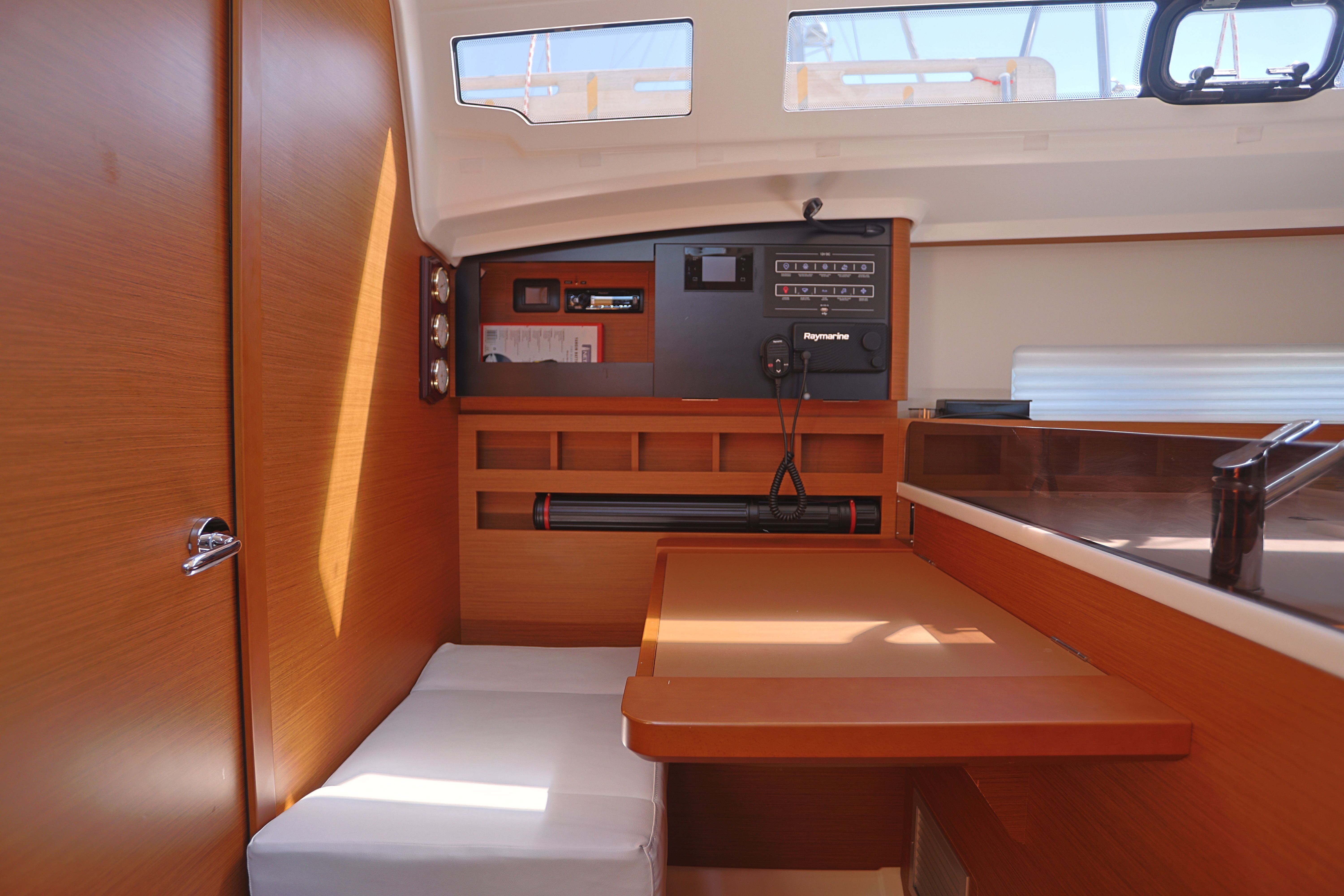 Jeanneau Sun Odyssey 410 | Sirius  2