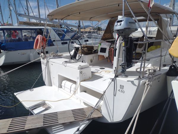 Dufour 430 | Cirrus
