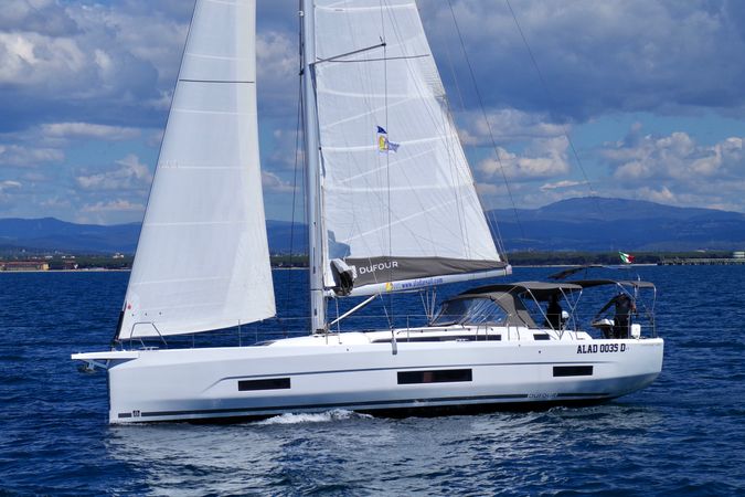 Dufour 470 | Lucia