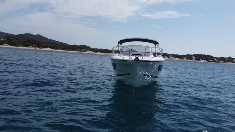 Jeanneau Cap Camarat 7.5 | Walkaround