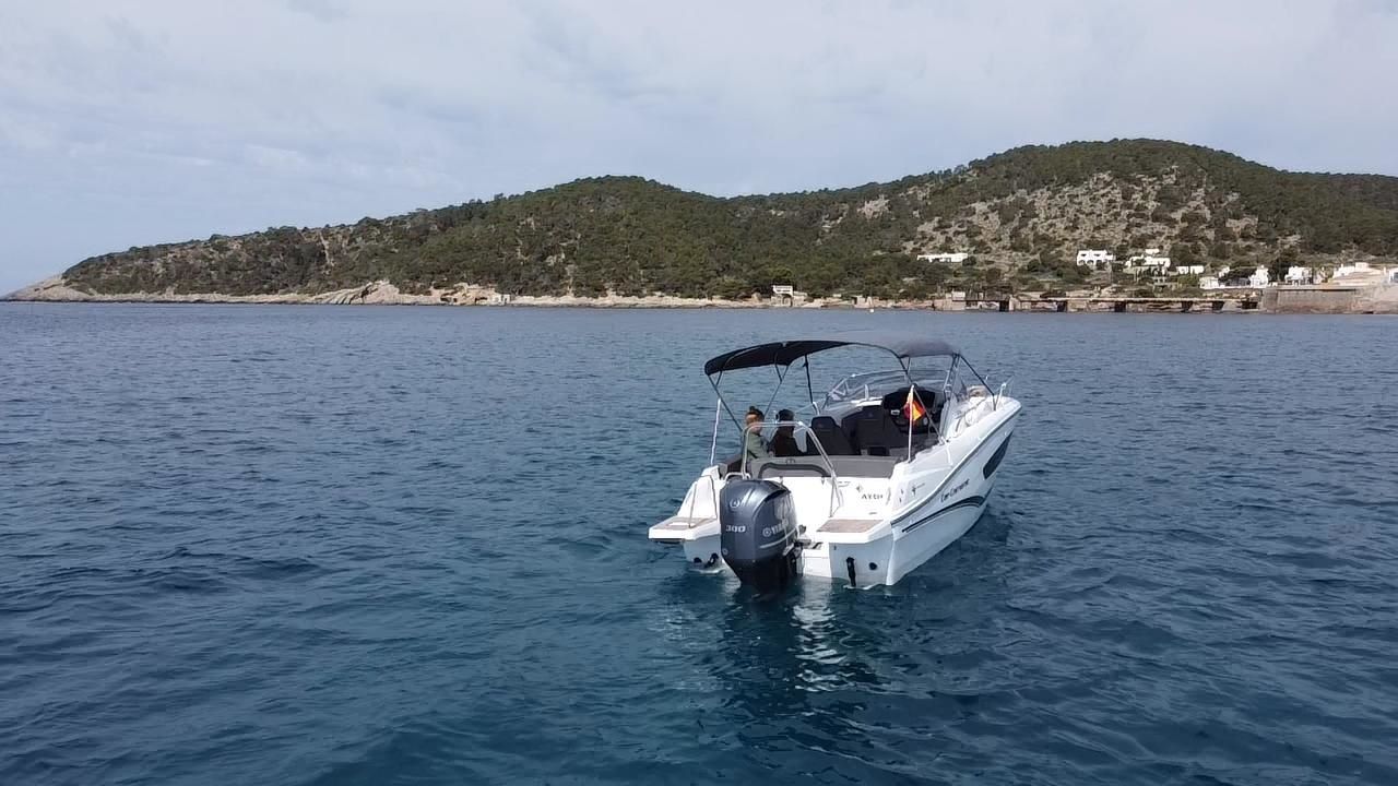 Jeanneau Cap Camarat 7.5 | Walkaround