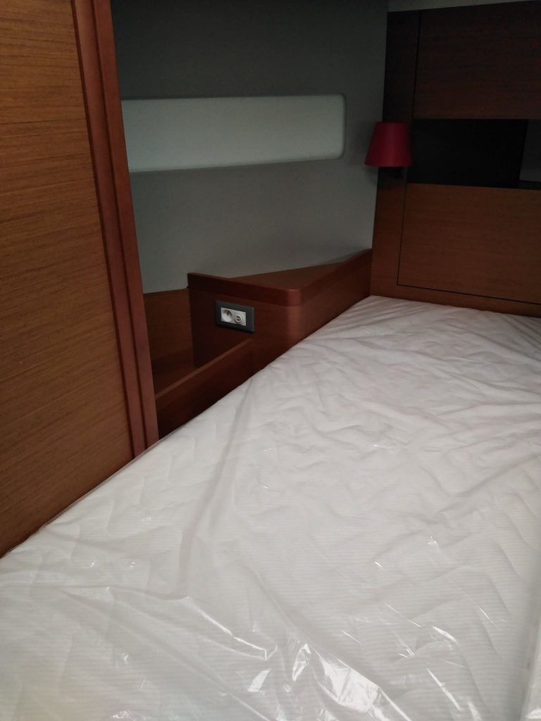 Jeanneau Sun Odyssey 410 | Rocking Chair 2